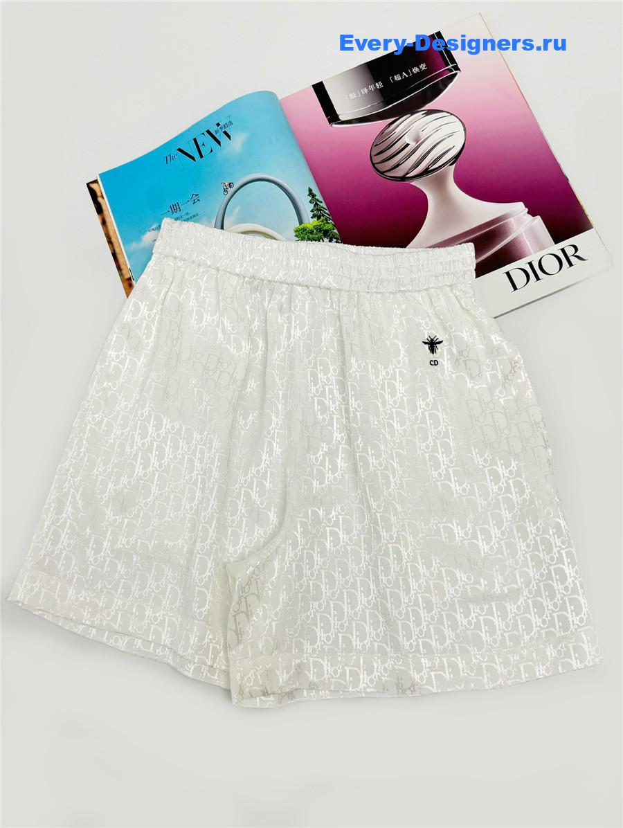 Gvc*1 gg silk shorts in white