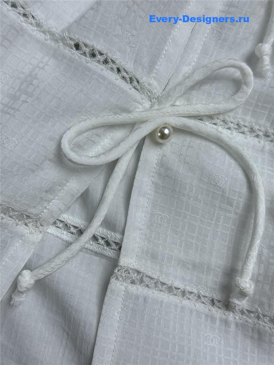 Ch**el white v-neck bow camisole