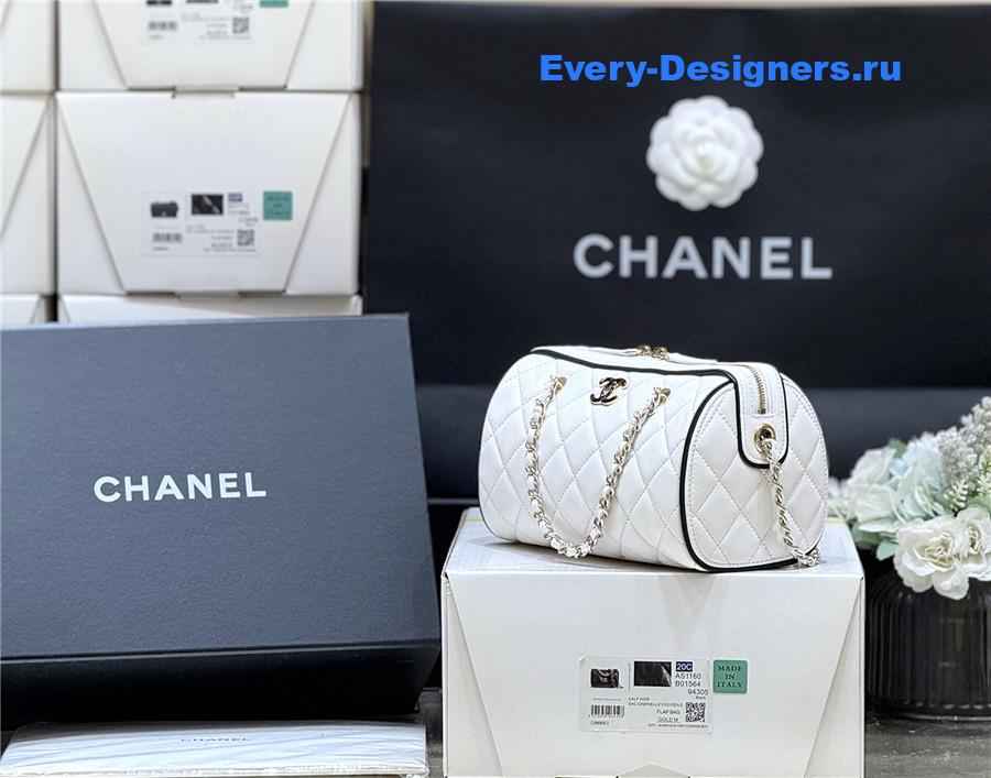 Ch**el white matelasse clutch