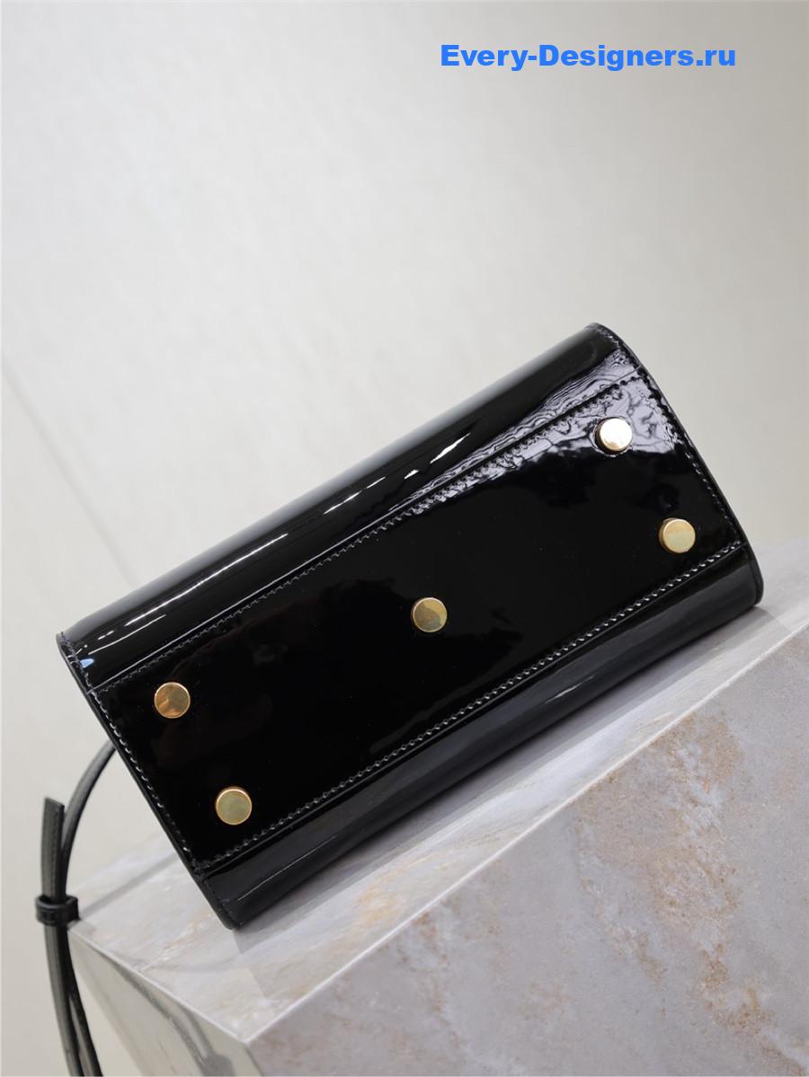 Sa1nt Lau*nt black sac de jour bag