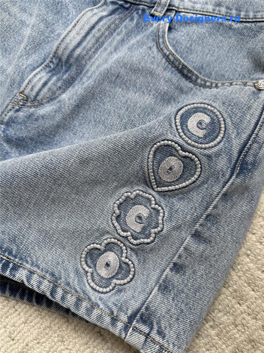 Ch**el coco embroidered shorts