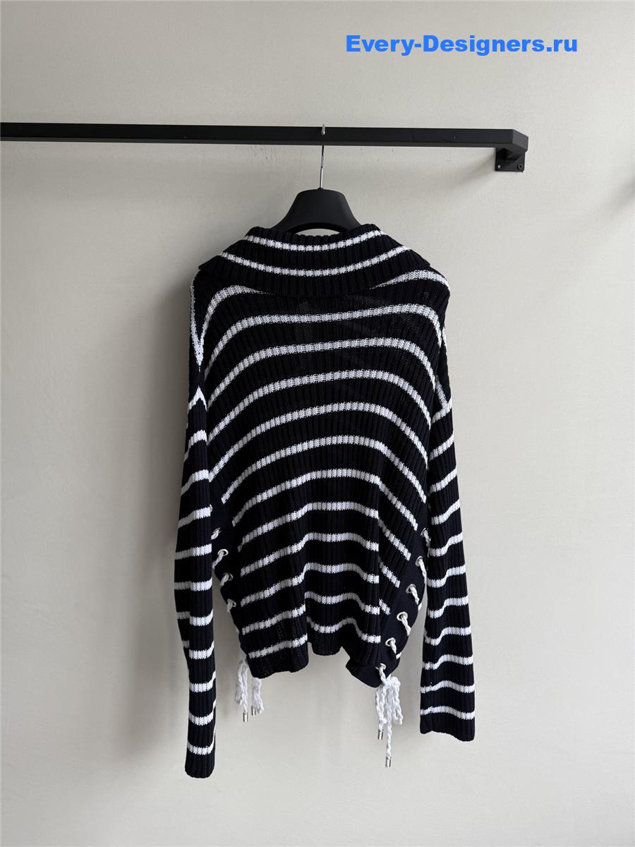 D10r distressed striped sweater