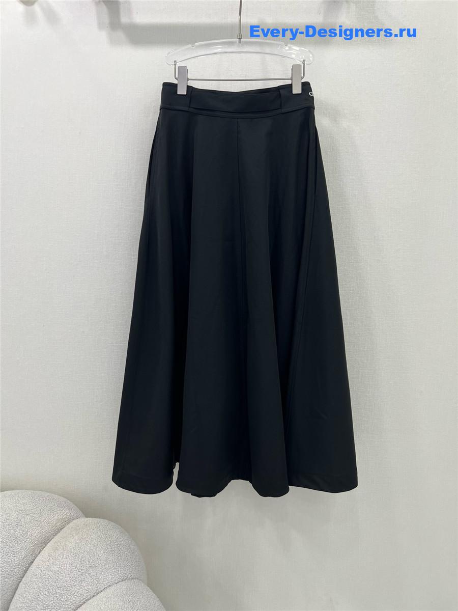 D10r belted black skirt