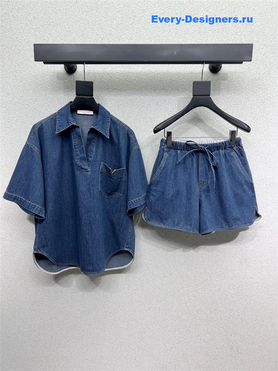 Va1e*ntin0 blue denim suit