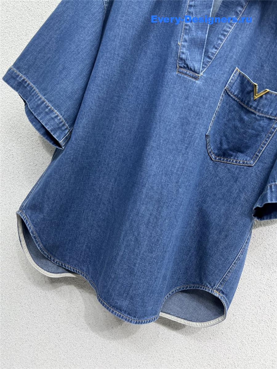 Va1e*ntin0 blue denim suit