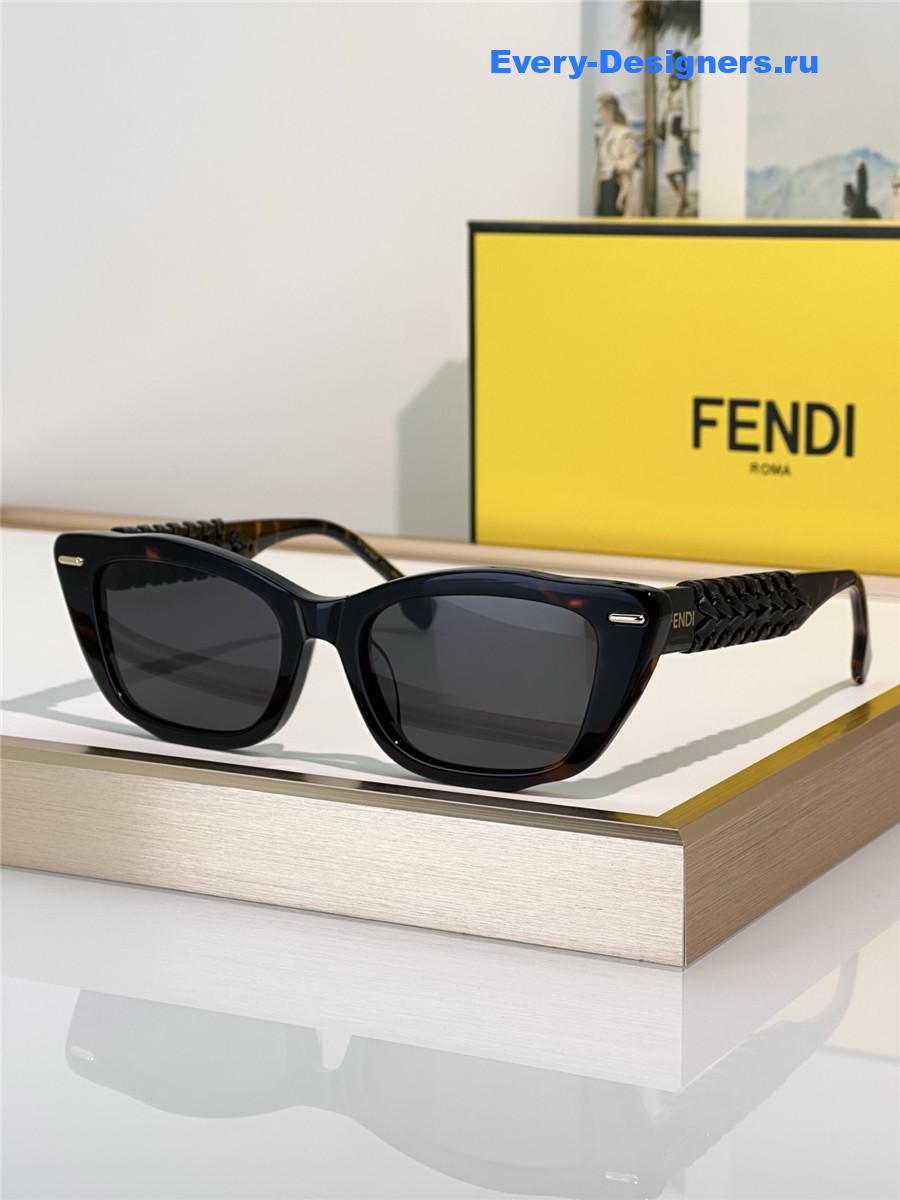 F**di fe40171i sunglasses