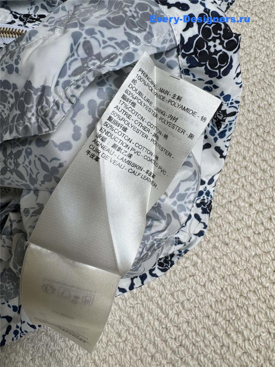 l0vis Vvtt0n monogram hooded parka