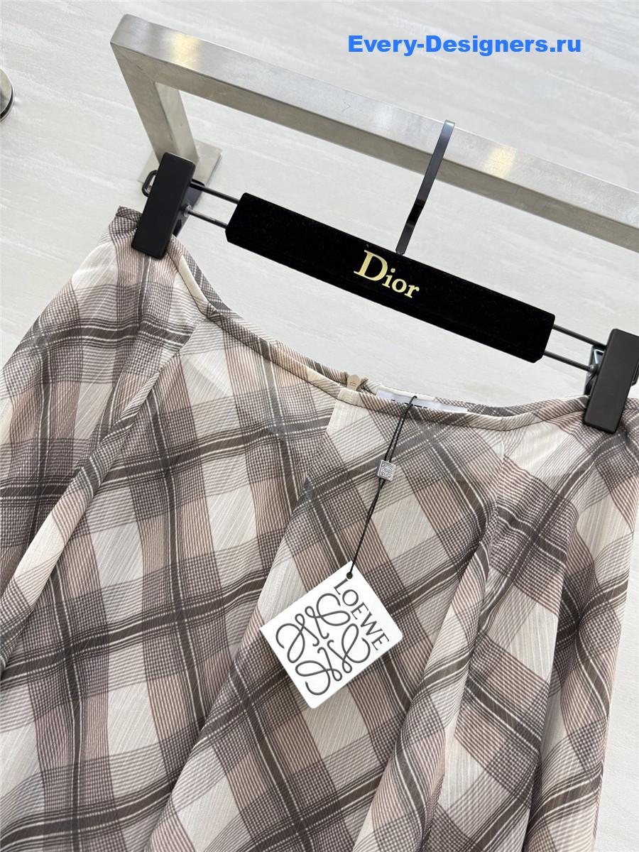 L0ew* red plaid irregular skirt