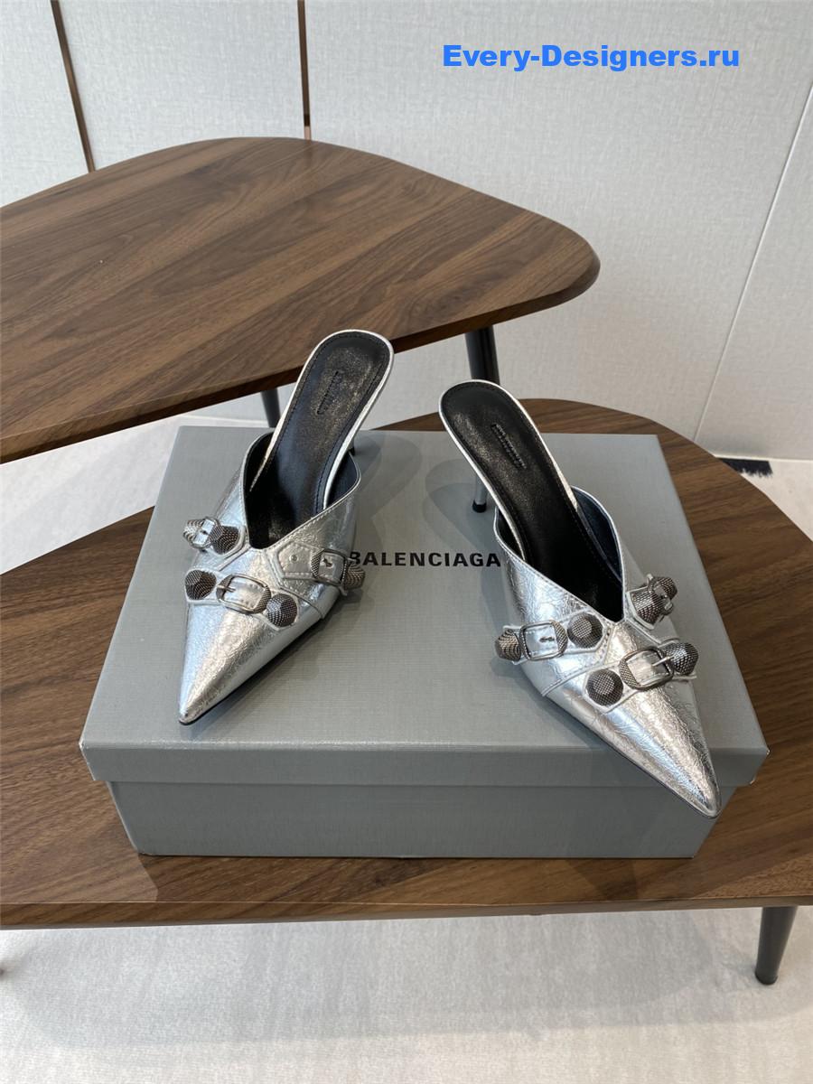 Ba1en*iaga cagole silver pumps