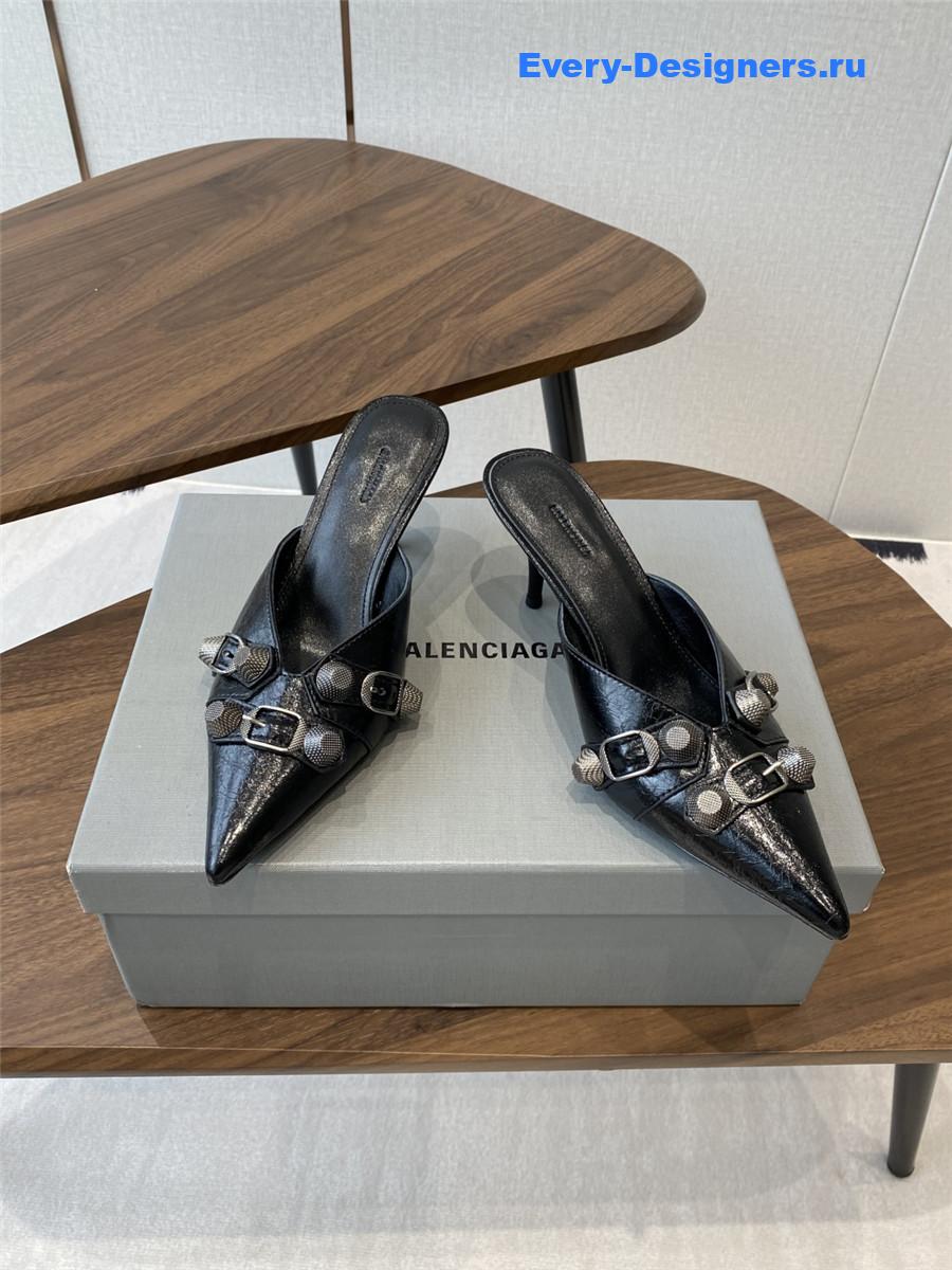 Ba1en*iaga cagole black pumps