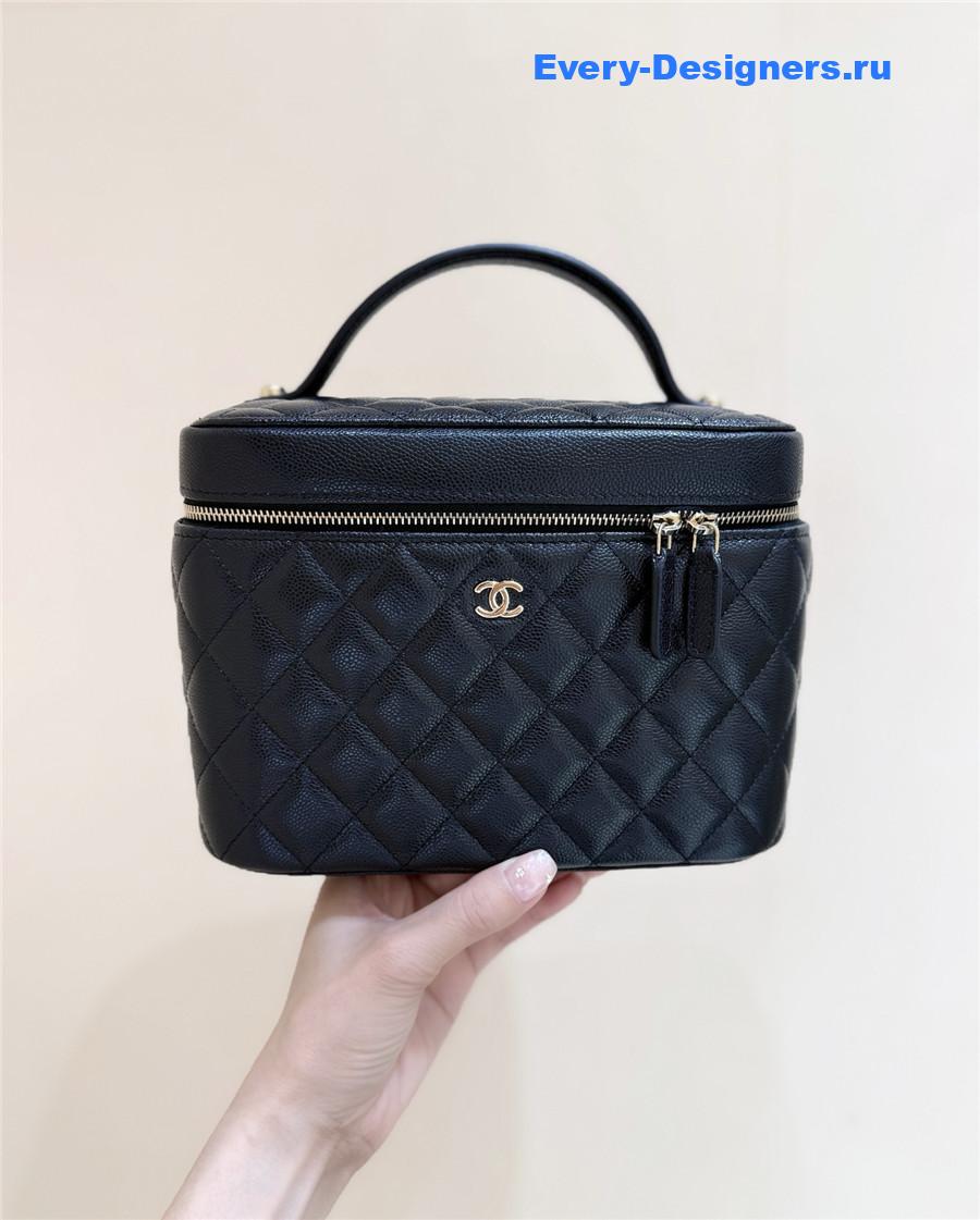 Ch**el large caviar vanity case black