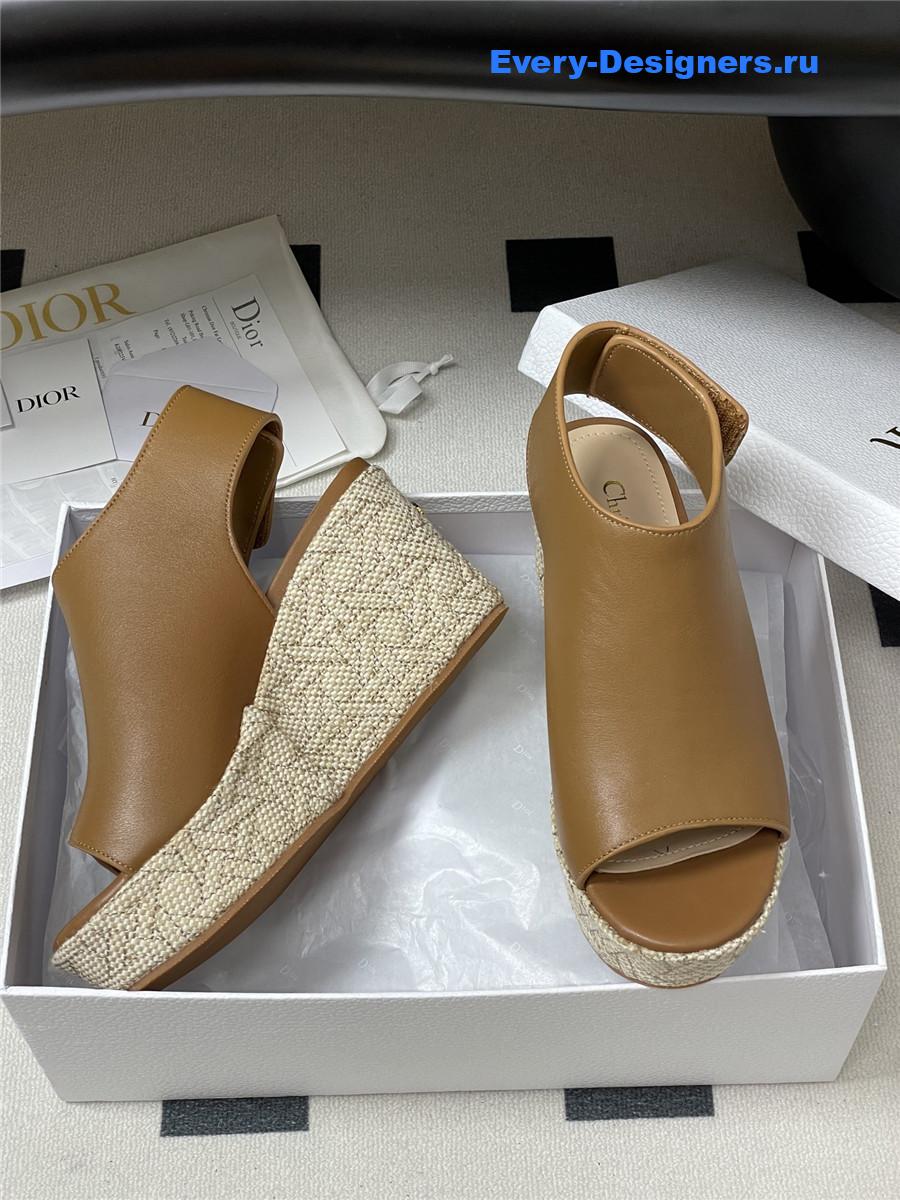 D10r attitude brown wedge sandals