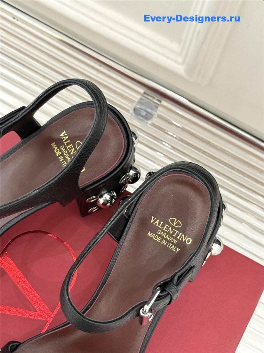 Va1e*ntin0 nellcôte black sandals