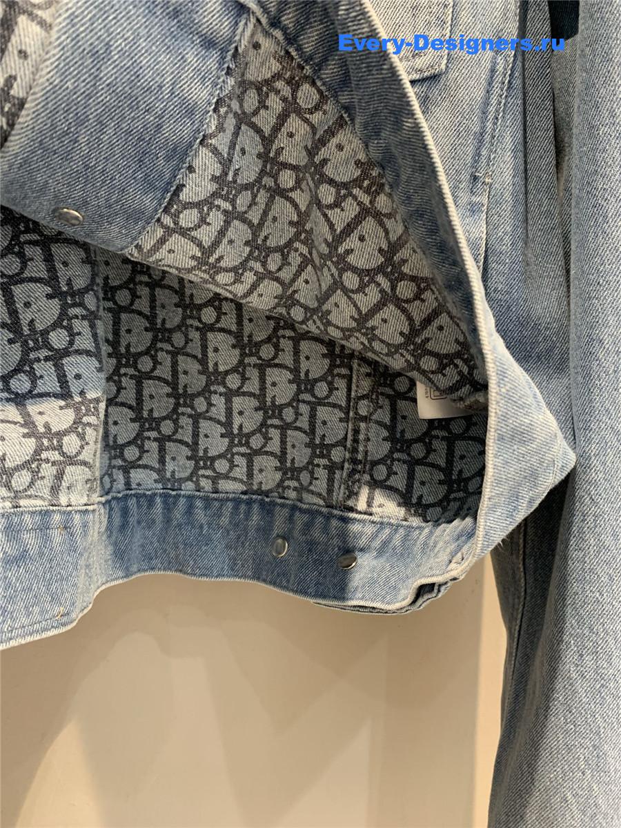 D10r light blue bee embroidered denim jacket