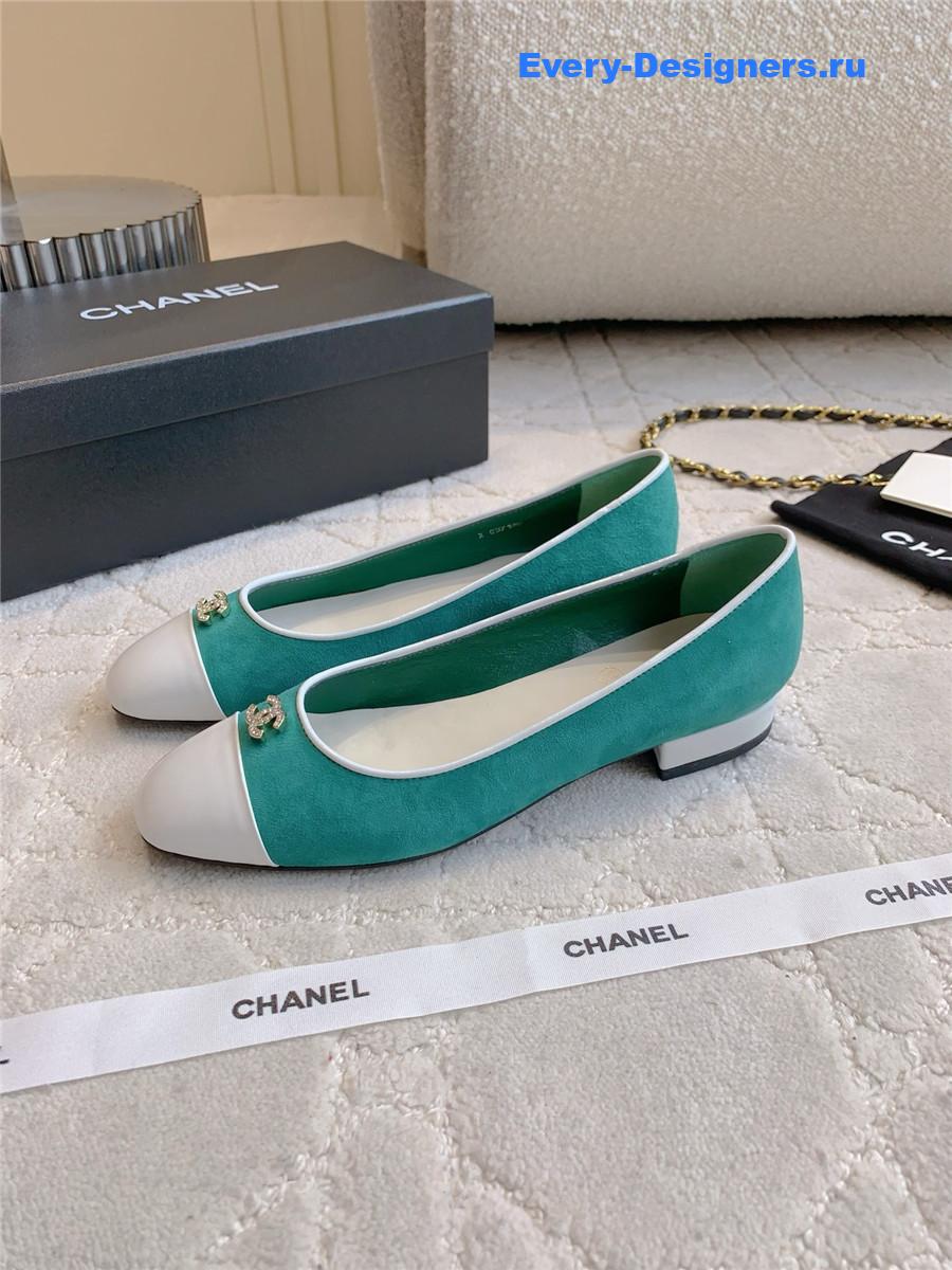 ch**el green D1am0nd buckle flats