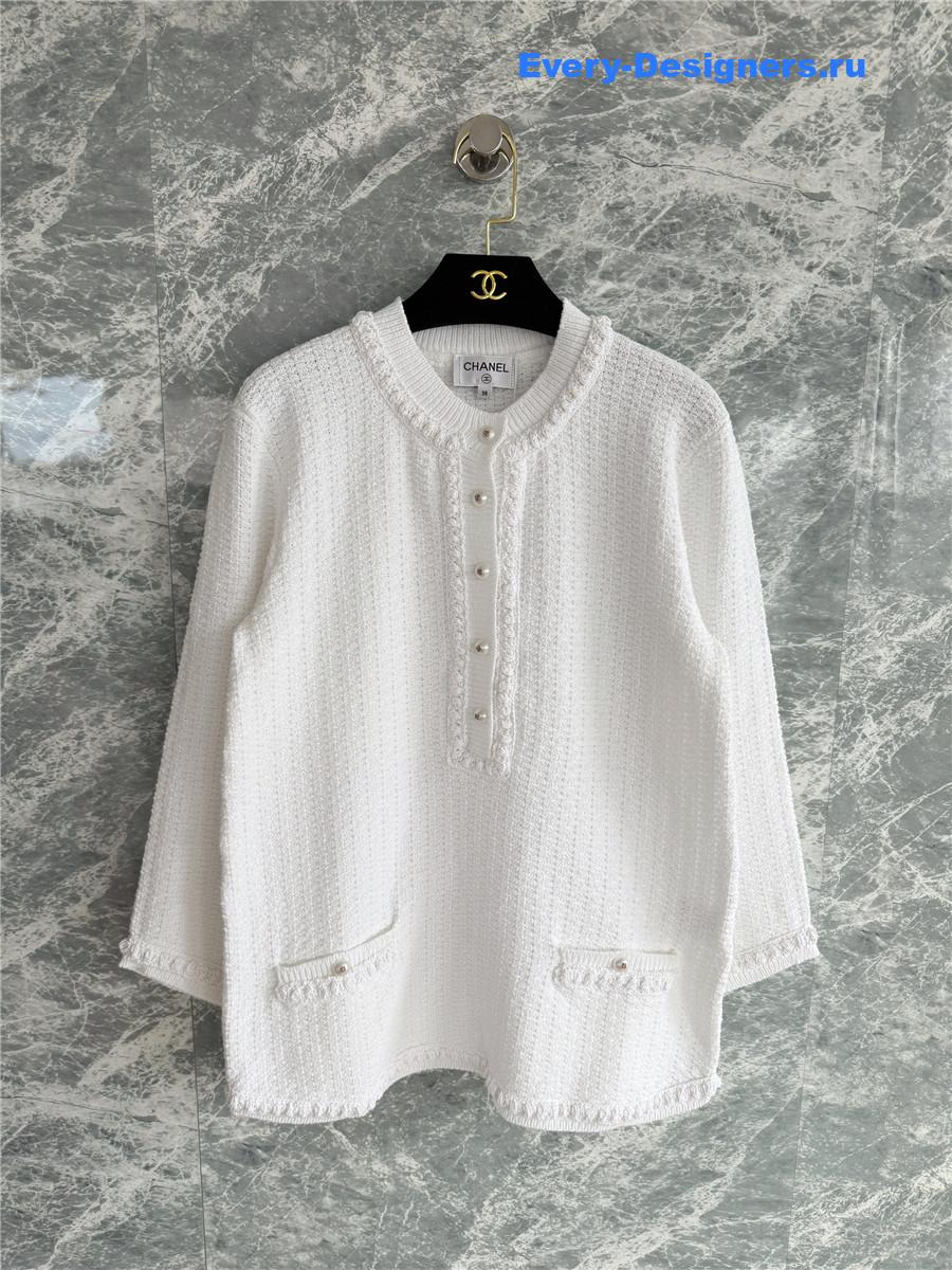 Ch**el white crewneck knit long sleeve