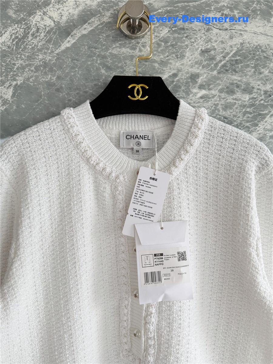Ch**el white crewneck knit long sleeve