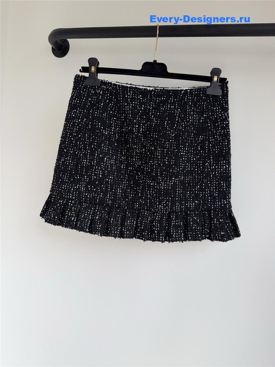 Ch**el tweed skirt with sequins & metal buckle