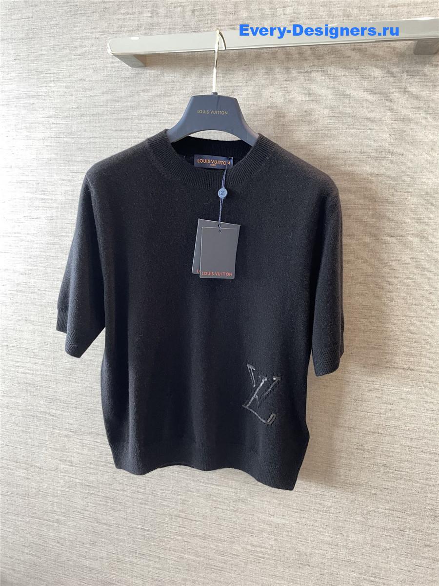 l0vis Vvtt0n black sequin knit top