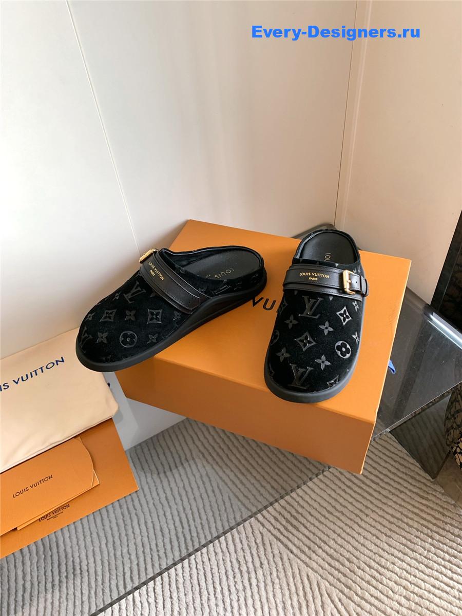 l0vis Vvtt0n black lv to-go clogs
