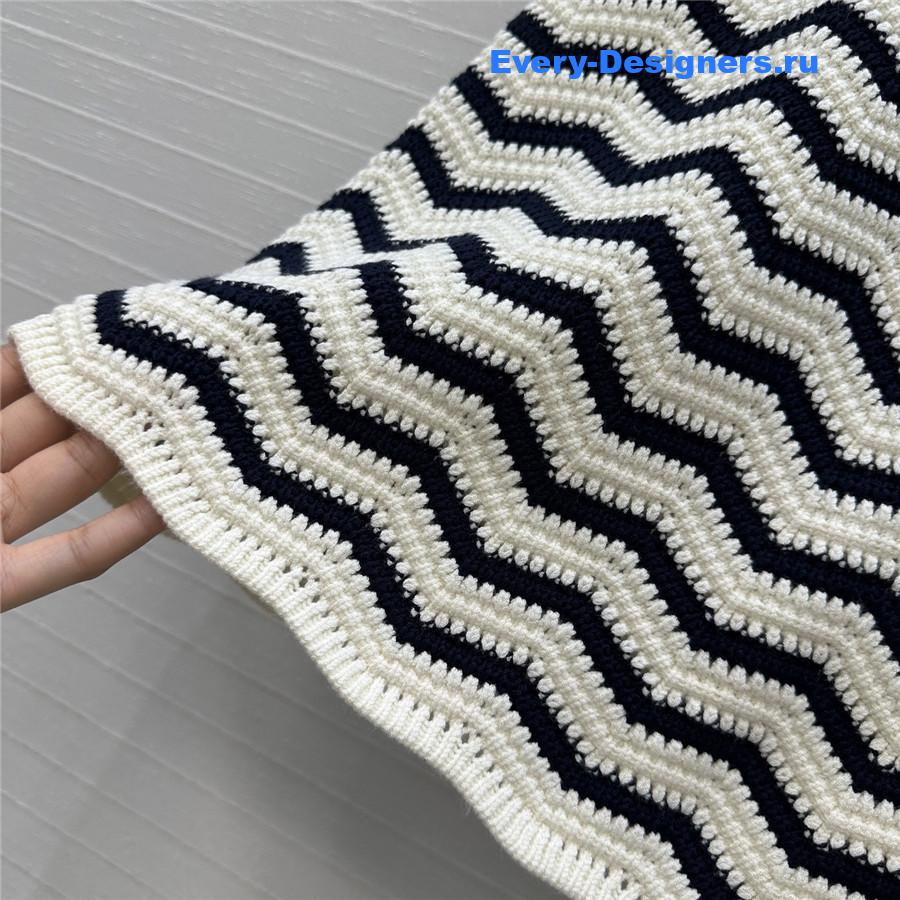 Ce1i*e wave stripe knit skirt