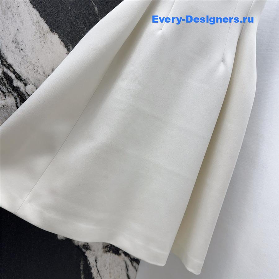 D10r cd white sleeveless dress
