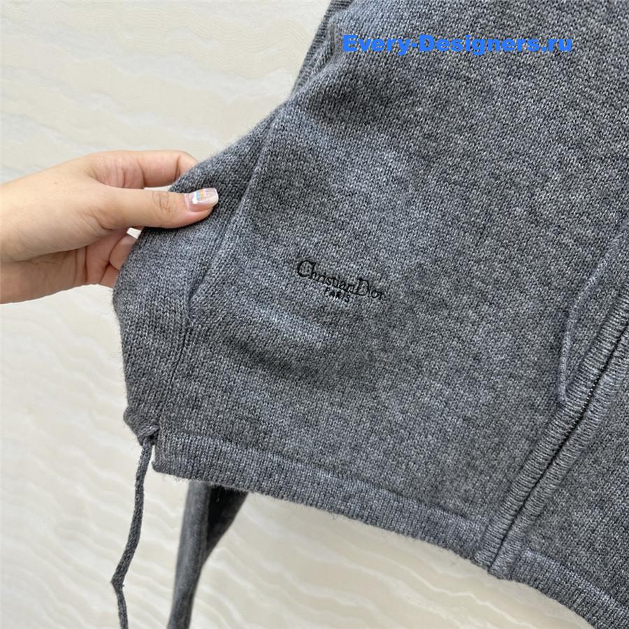 D10r gray hooded zipped cardigan