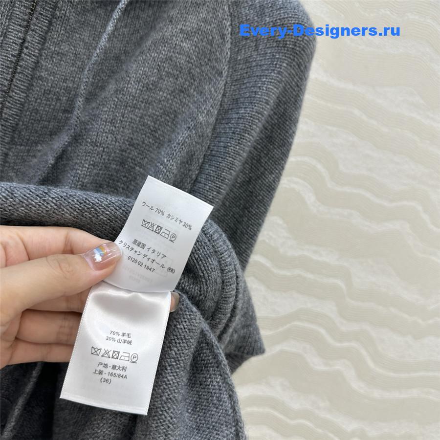 D10r gray hooded zipped cardigan