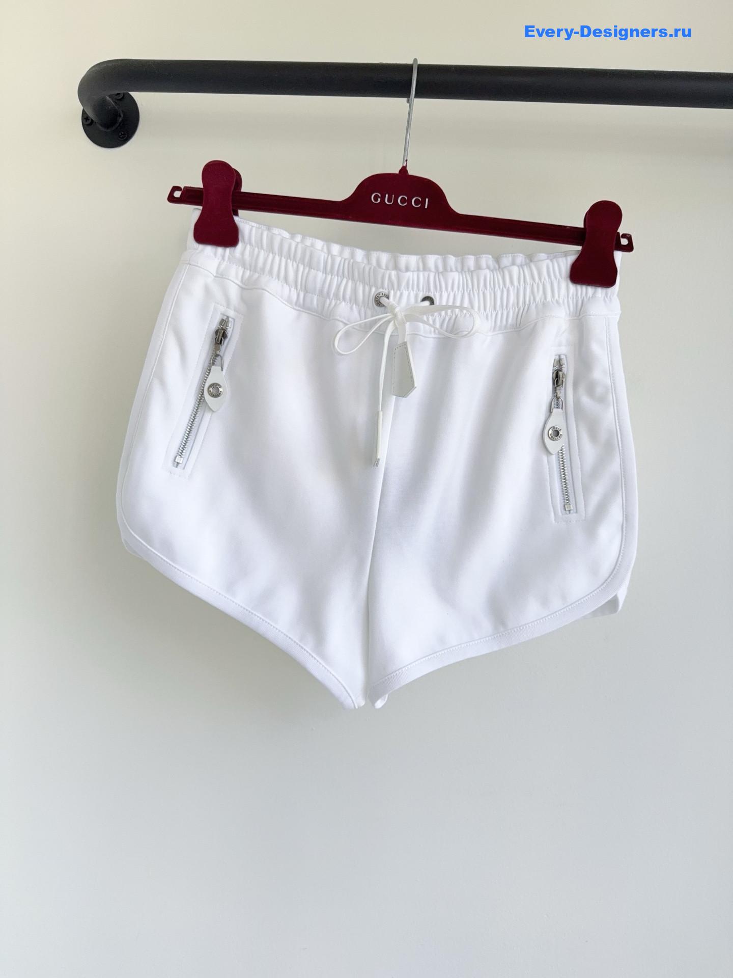l0vis Vvtt0n leather accent jogging shorts