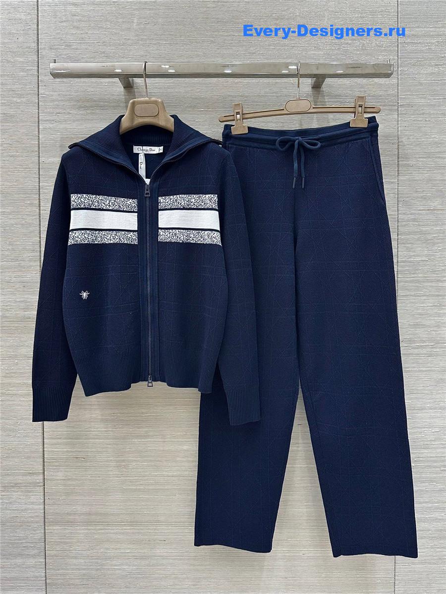 D10r check bee knitted suit