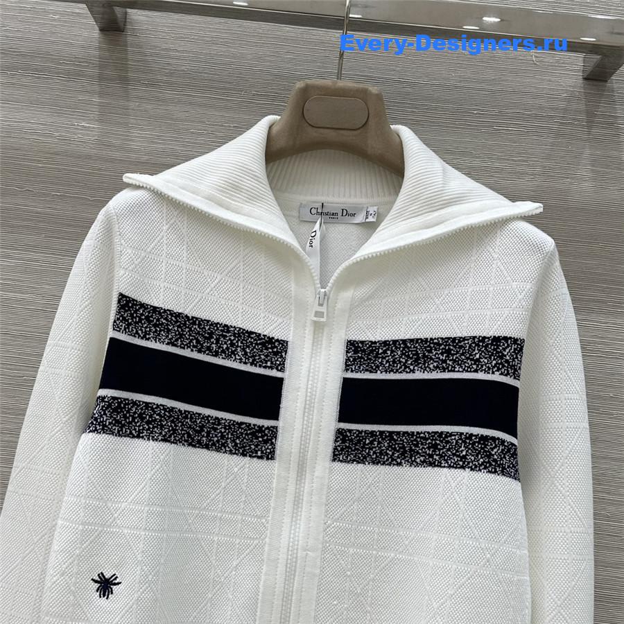 D10r white check bee knitted suit