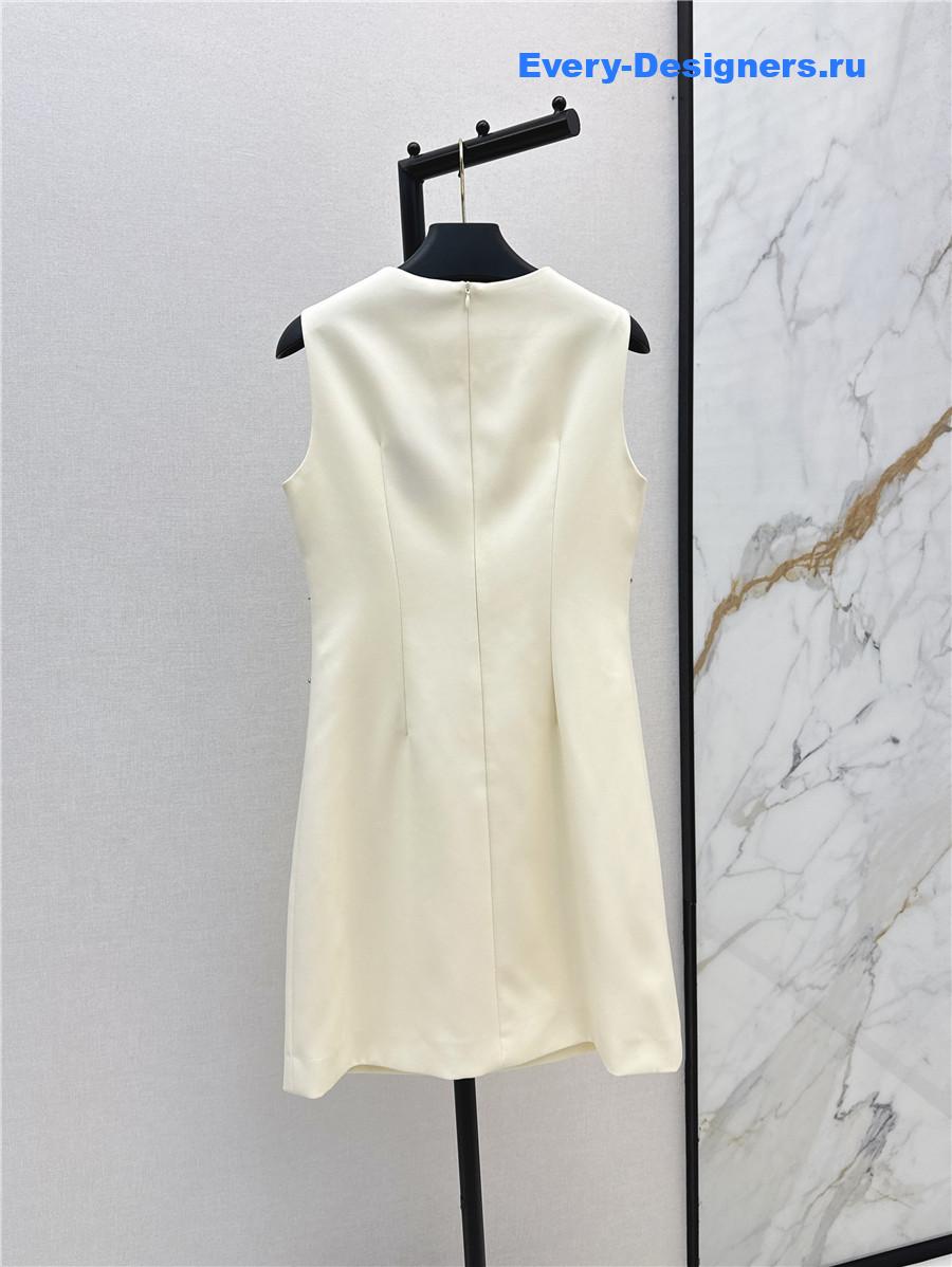 Va1e*ntin0 white beaded dress
