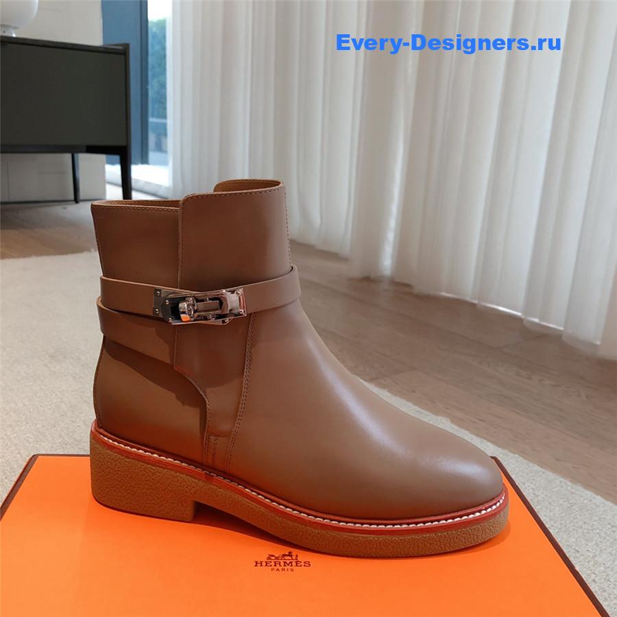 H**me5 calfskin history beige ankle boots