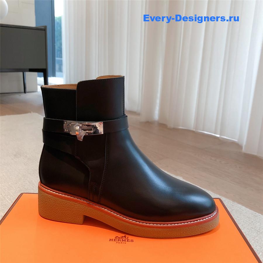 H**me5 calfskin history black ankle boots