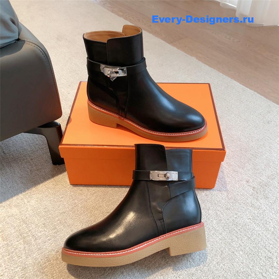H**me5 calfskin history black ankle boots