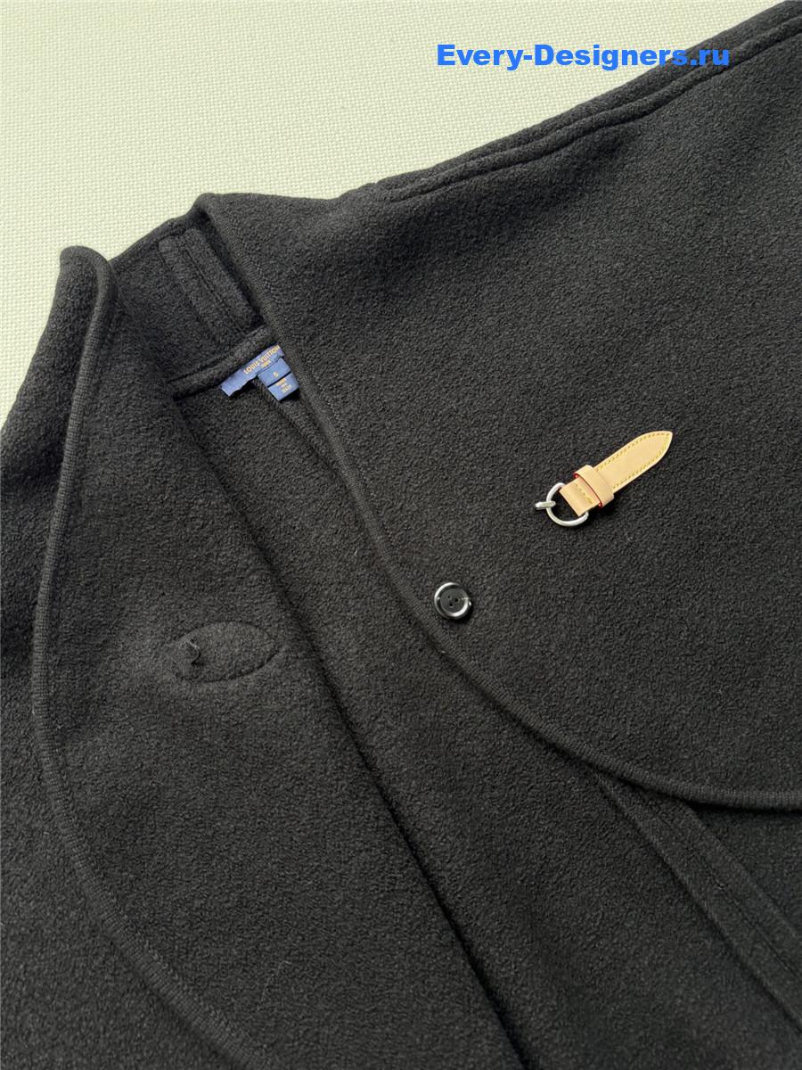 l0vis Vvtt0n black cape coat