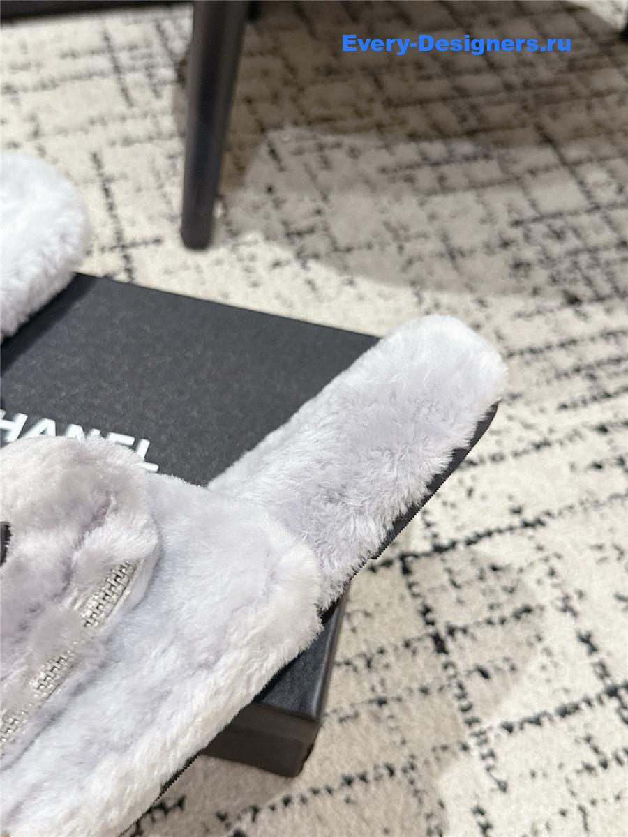 Ch**el gray logo cc wool slides
