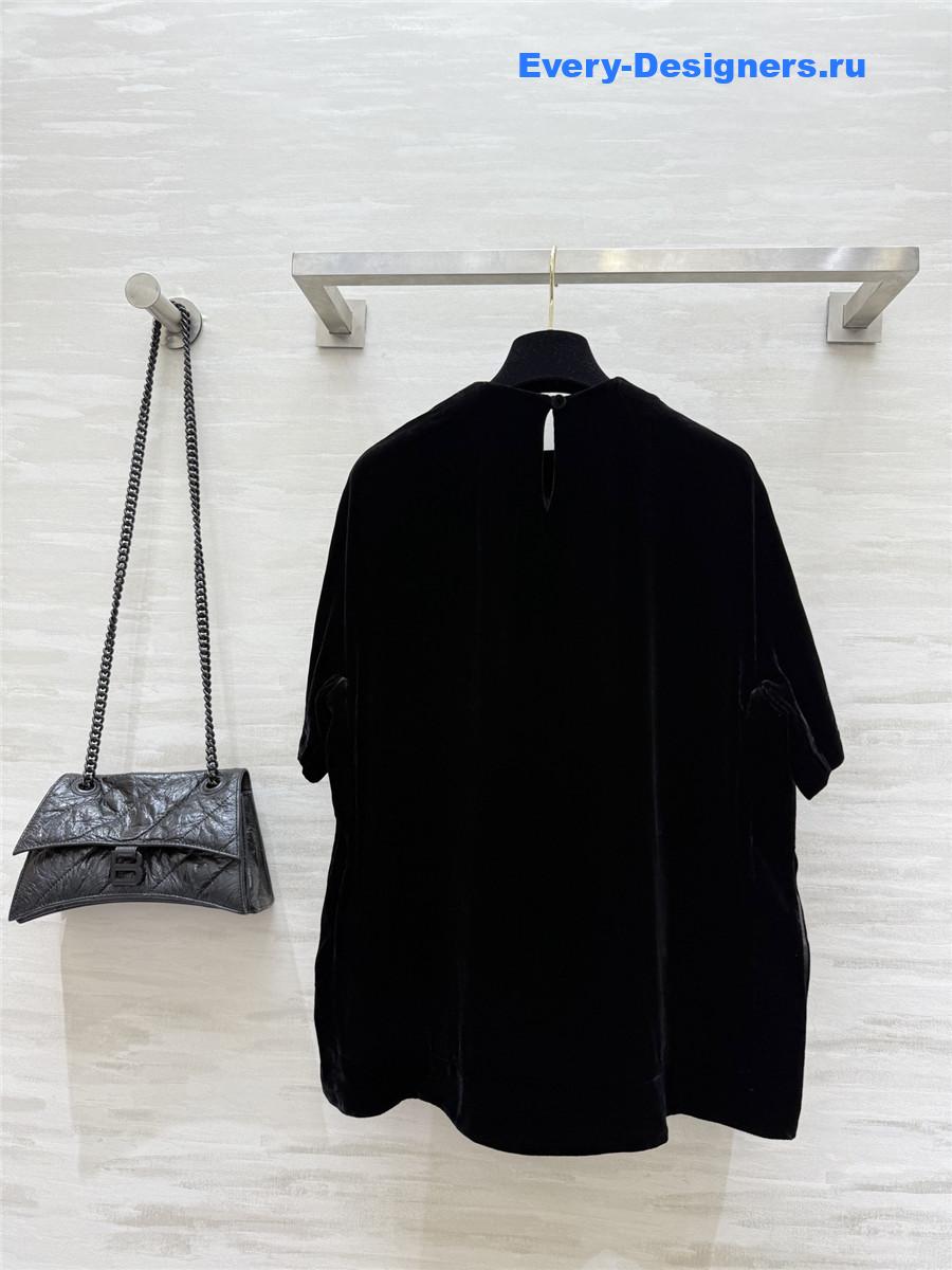 Sa1nt Lau*nt black silk velvet top