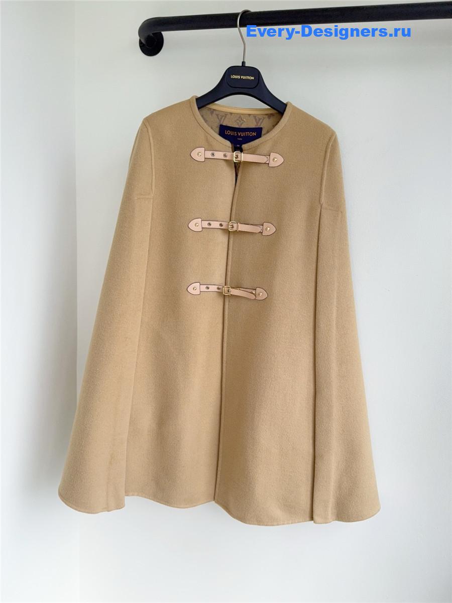 l0vis Vvtt0n beige cape coat