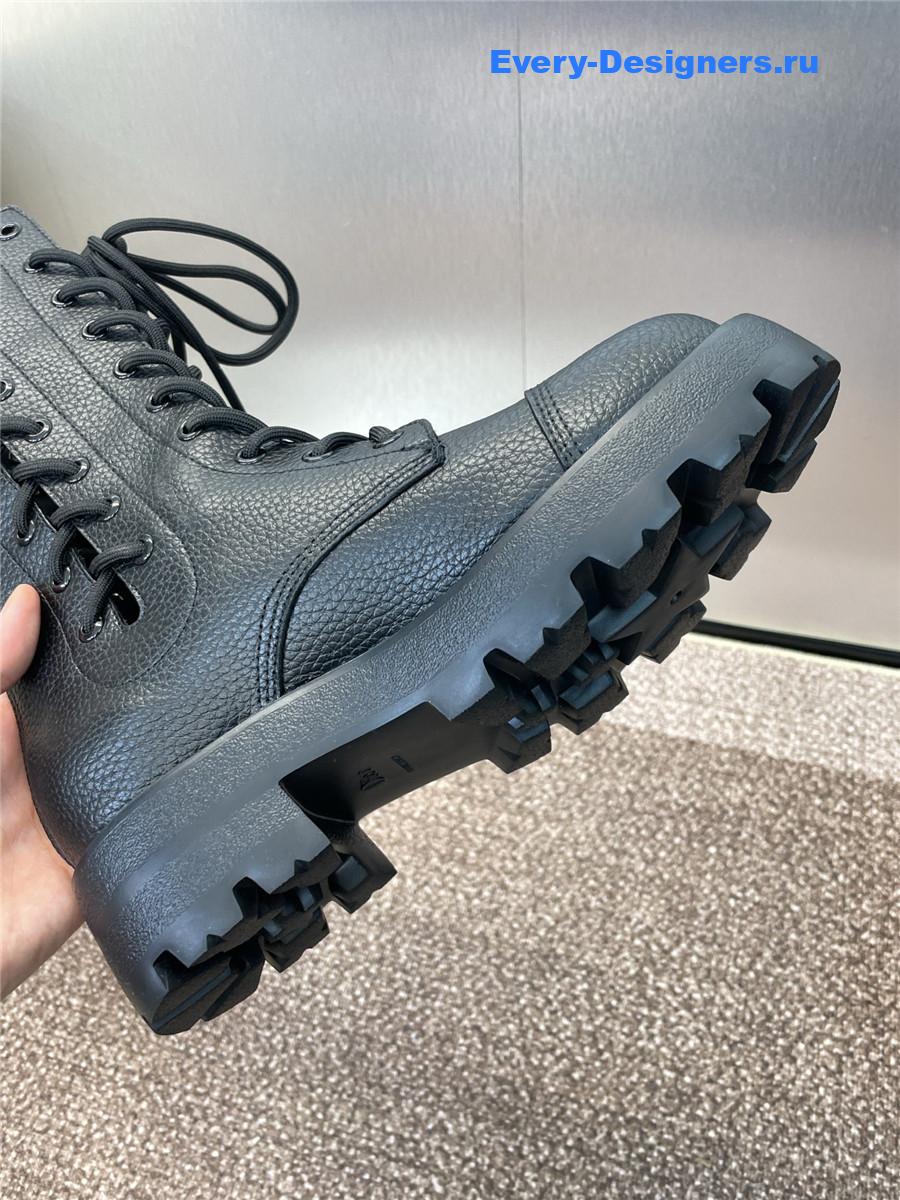 D10r d-road black grained calfskin boots