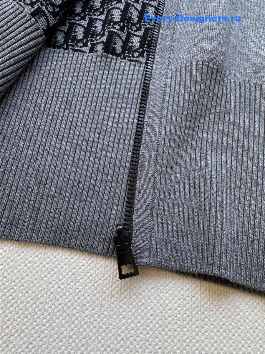 D10r gray reversible hooded cardigan