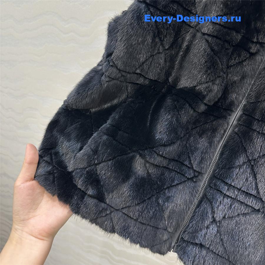 D10r black quilted fur vest
