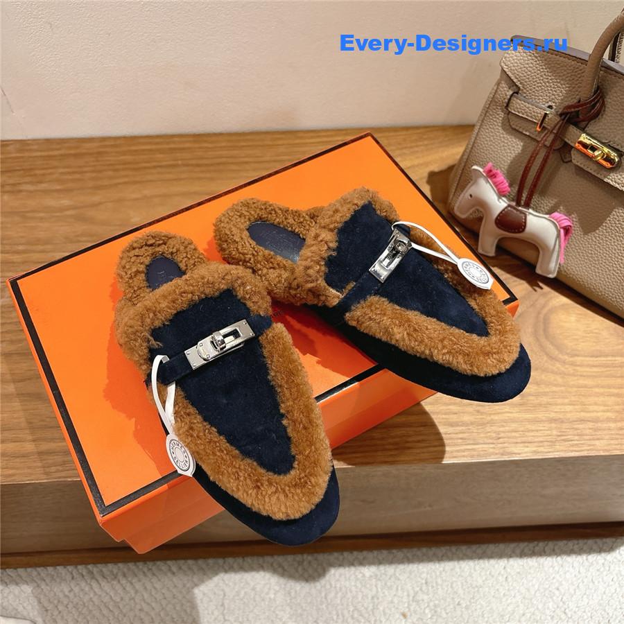 H**me5 dark blue oz shearling suede mules