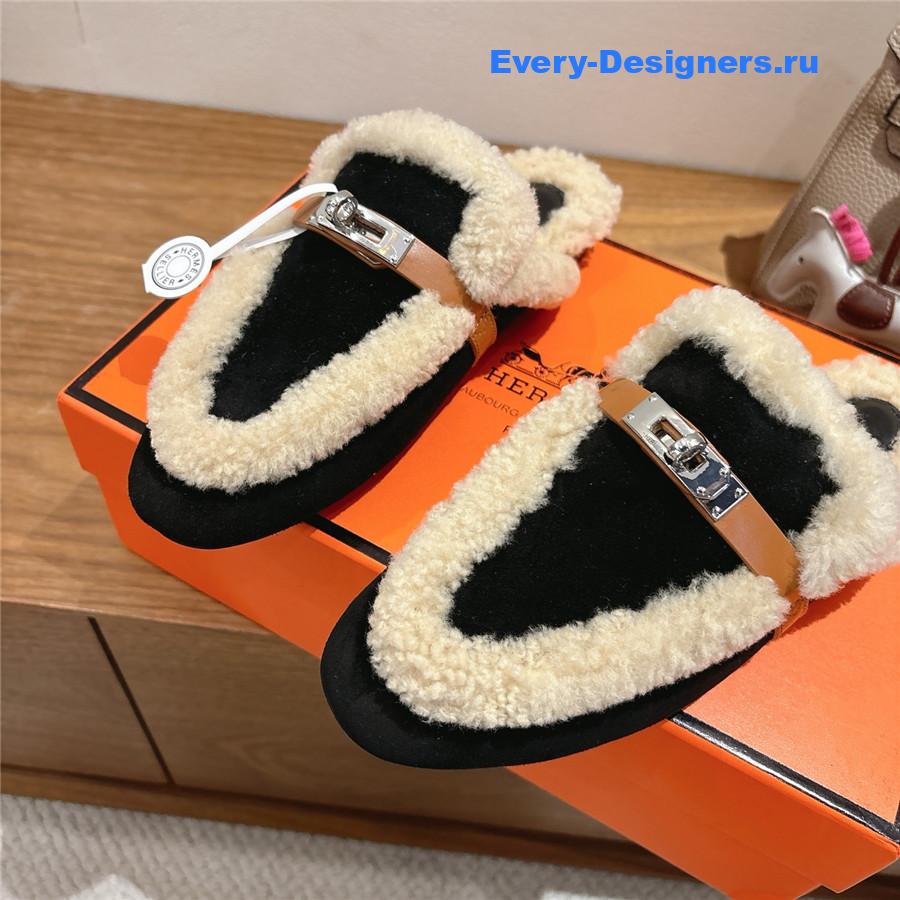 H**me5 black oz shearling suede mules