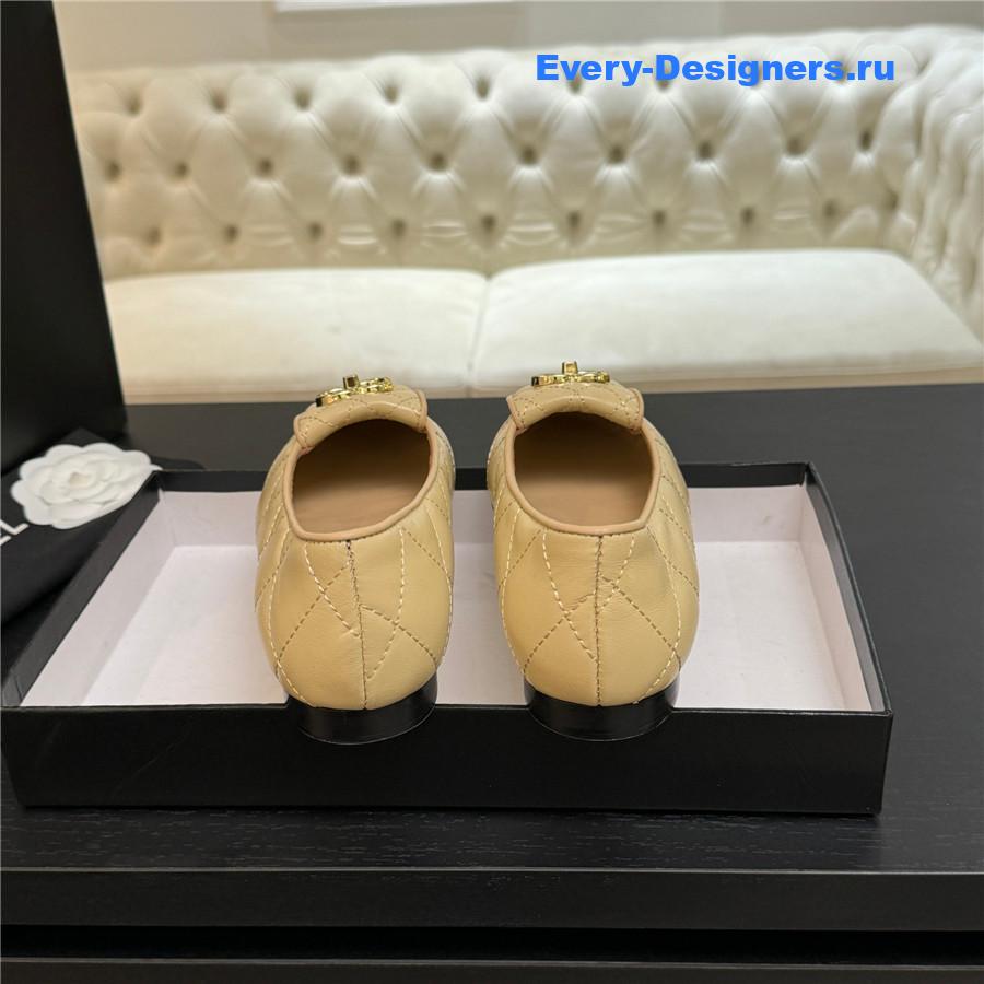 Ch**el beige quilted turn cc lock calfskin ballet flats