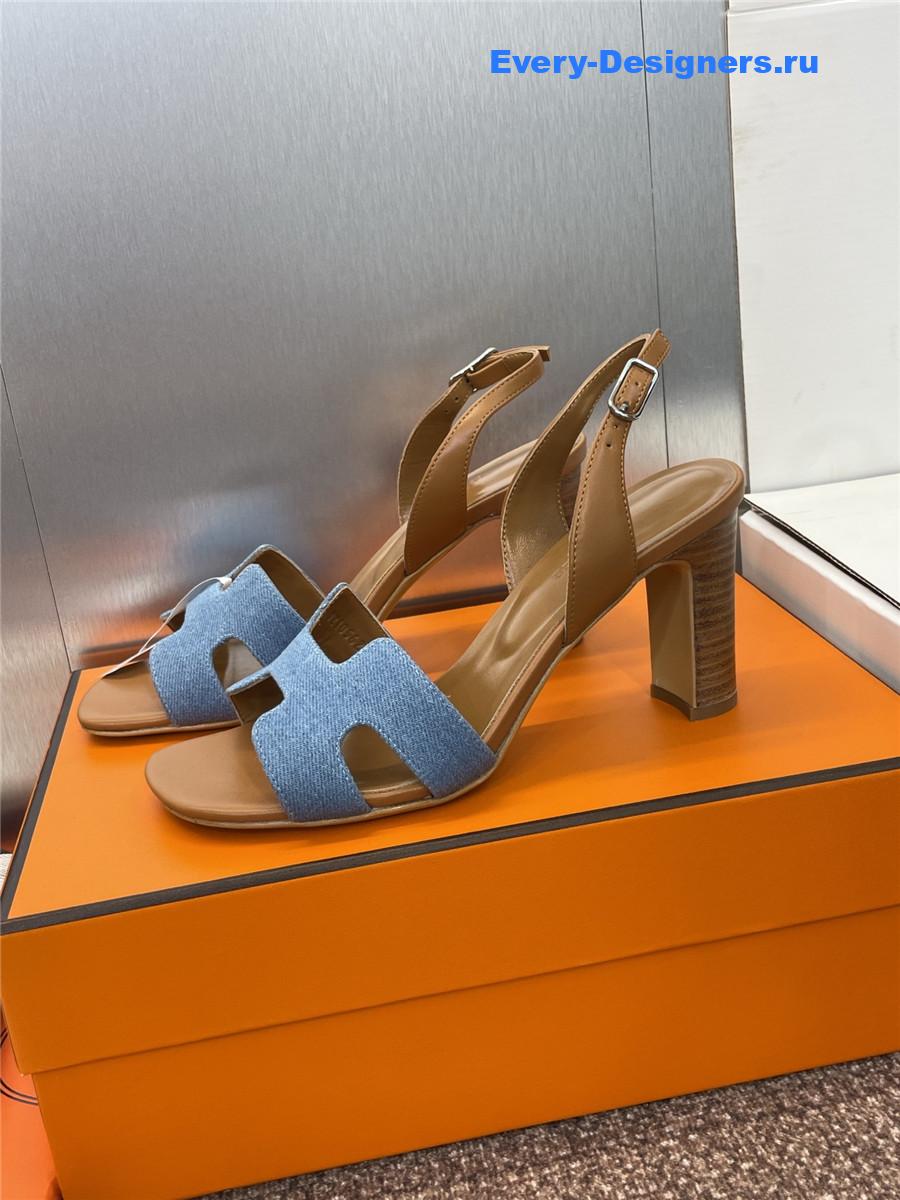 H**me5 light blue encens 50 sandals