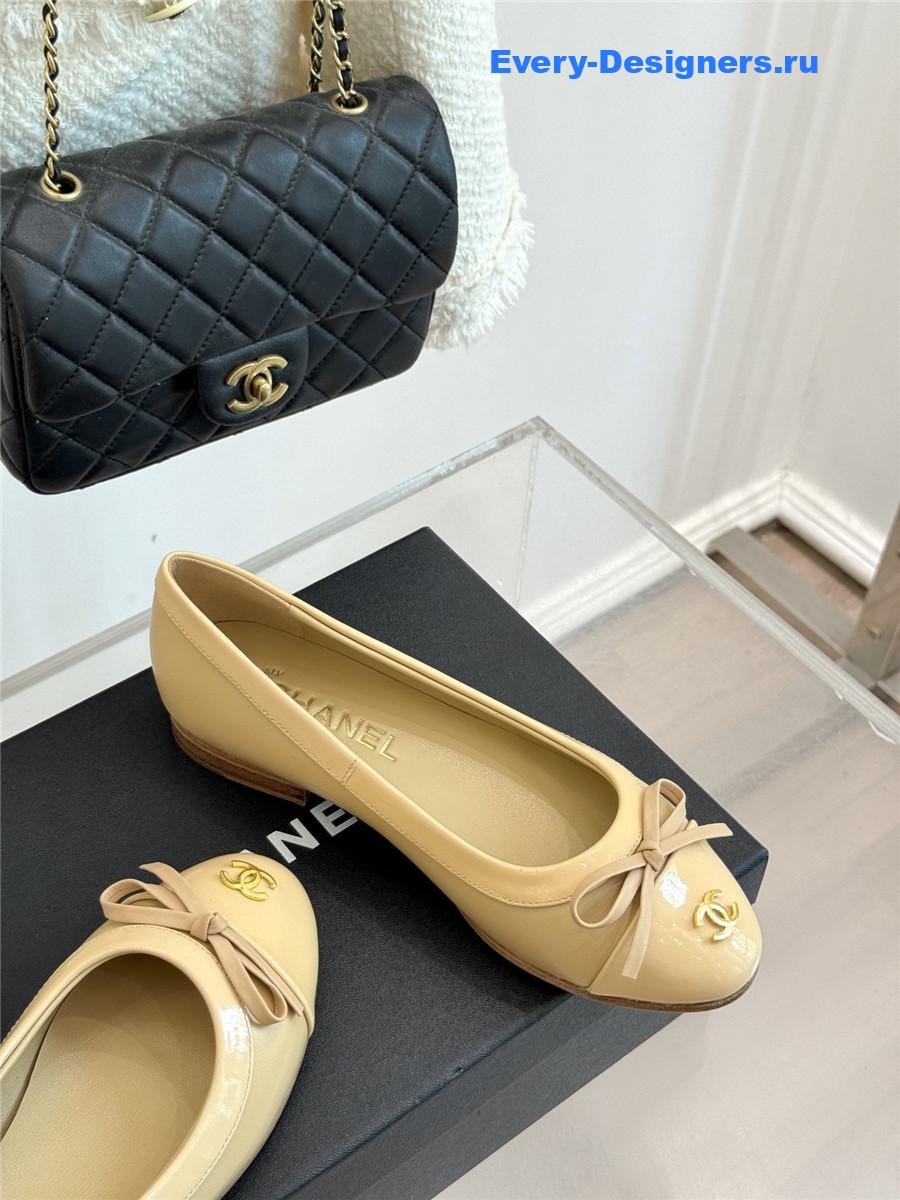 Ch**el beige bow ballet flats
