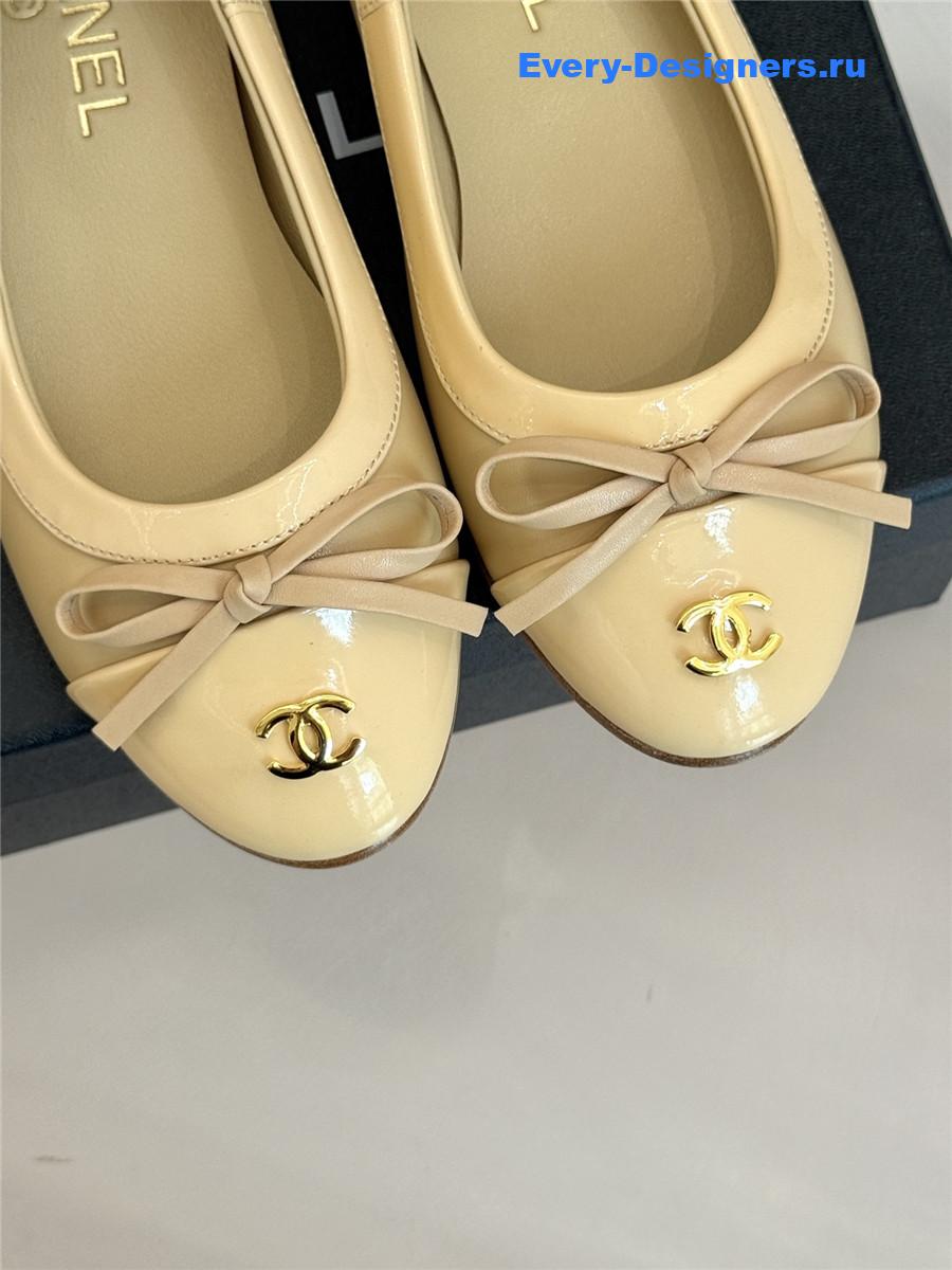 Ch**el beige bow ballet flats