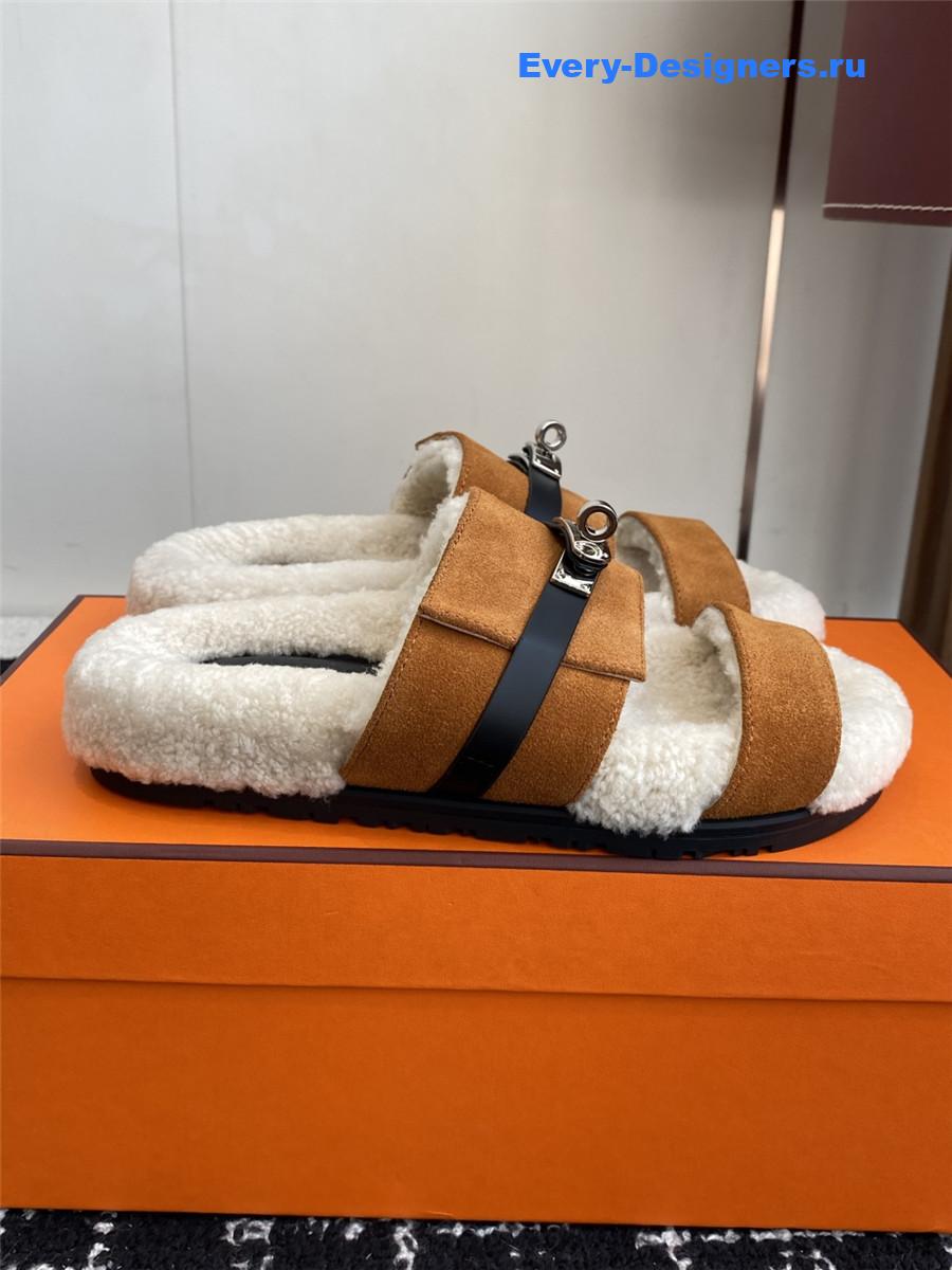 H**me5 brown suede sherling chypre sandal