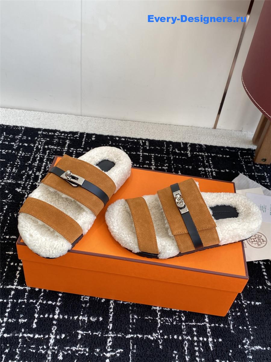 H**me5 brown suede sherling chypre sandal